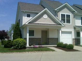 17600 Wildwood Ln, Cleveland, OH 44119