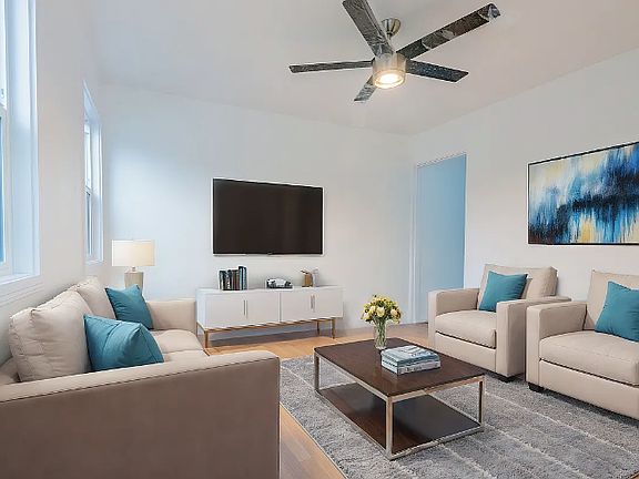 2nd image of 1402 Ocean Park Blvd