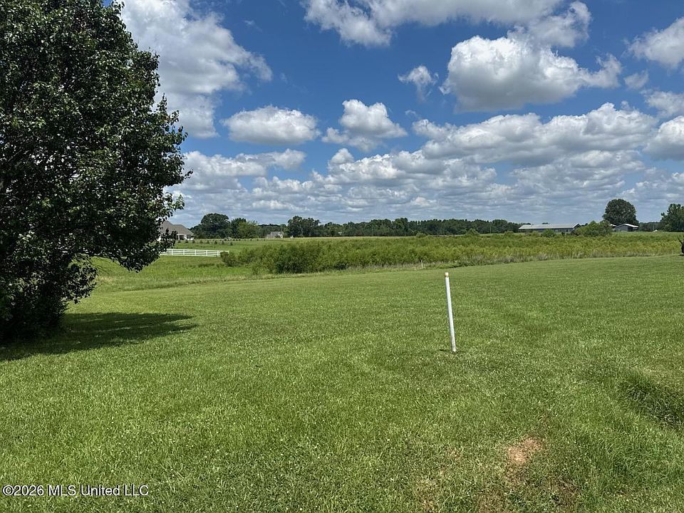 1st image of 66 Lovorn Ct