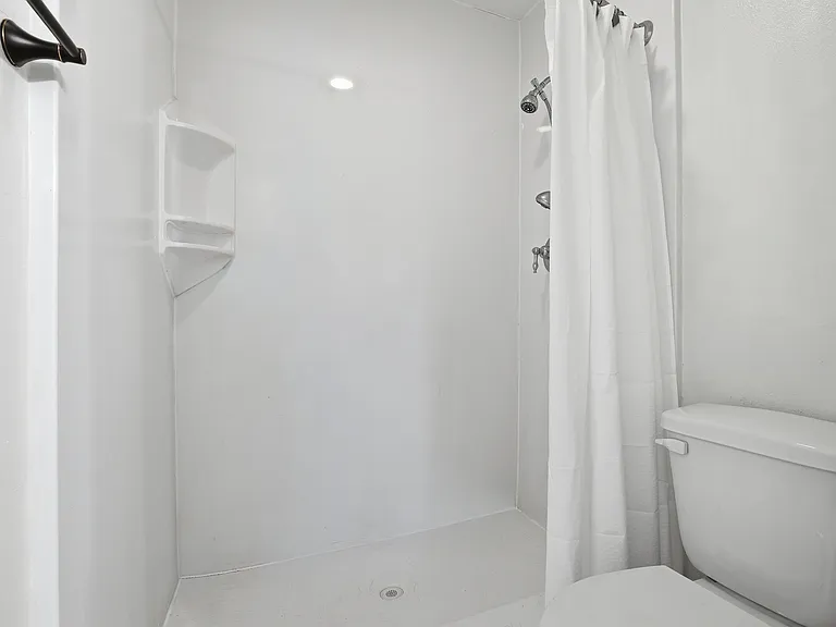 22100 Burbank Blvd #155F — Photo 5