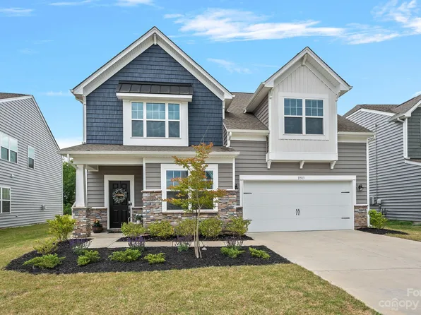 13513 Napoleon Dr, Charlotte, NC 28273