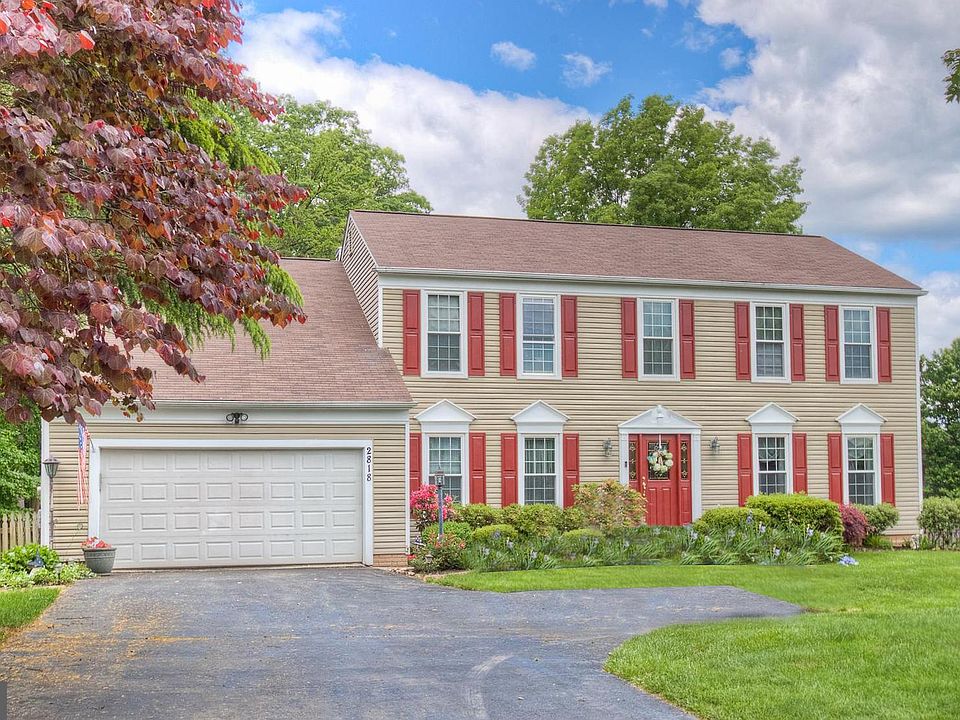 1st image of 2818 King Elm Ct