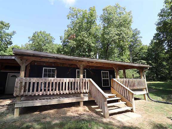 3rd image of 817 Woodland Cir