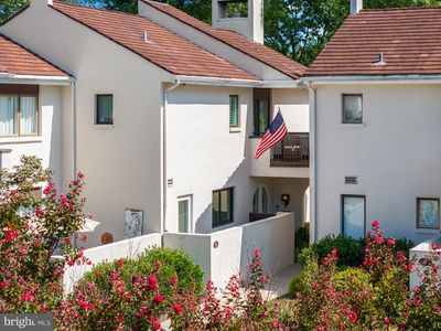 8 Brettagne, Devon, PA, 19333