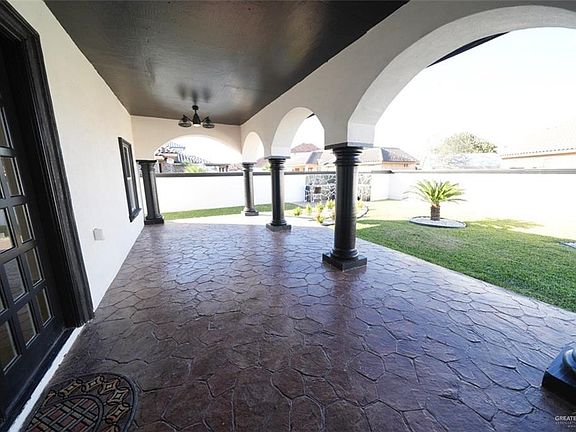 2nd image of 3819 E Stevenson Ave