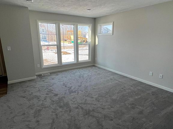 5th image of 14229 Ambrosia Ave
