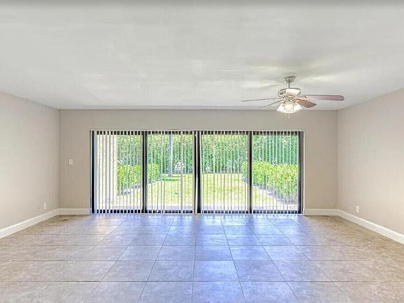 3rd image of 660 Coventry St #3