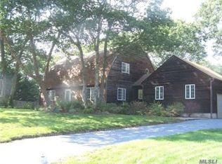 2 Eisenhower Dr, East Quogue, NY 11942