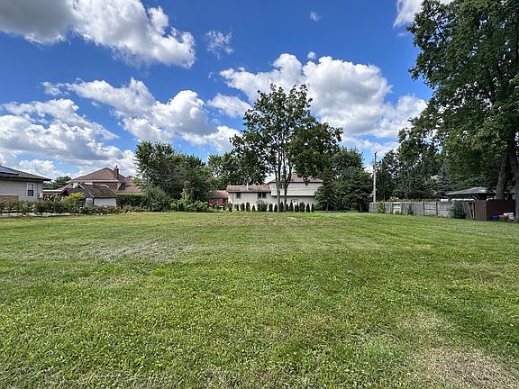 2nd image of 7240 Giddings Ave