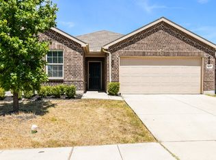 1449 Vernon Dr, Aubrey, TX 76227