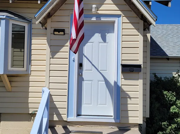 624 W 16th St, Goodland, KS 67735