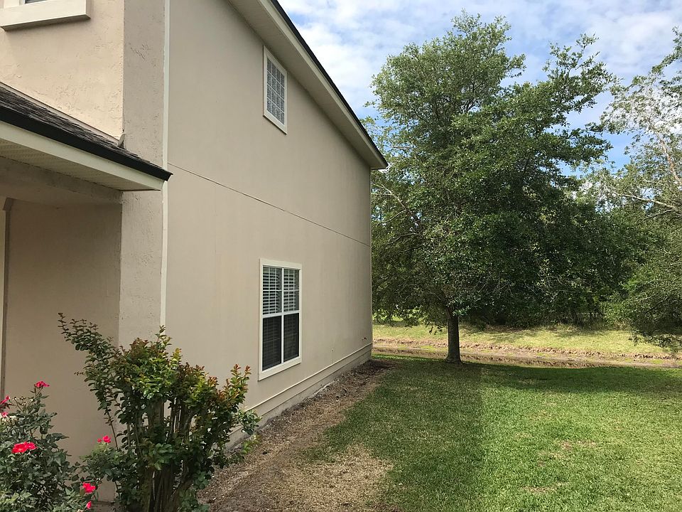 1st image of 352 Summercove Cir