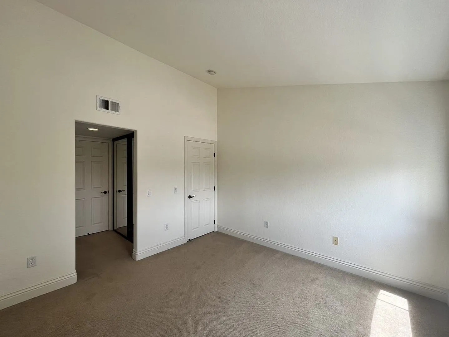 Two Story Condo in UTC — Photo 4