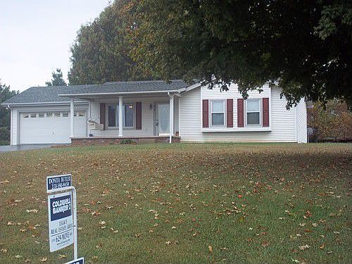 1st image of 62 Phillip Dr