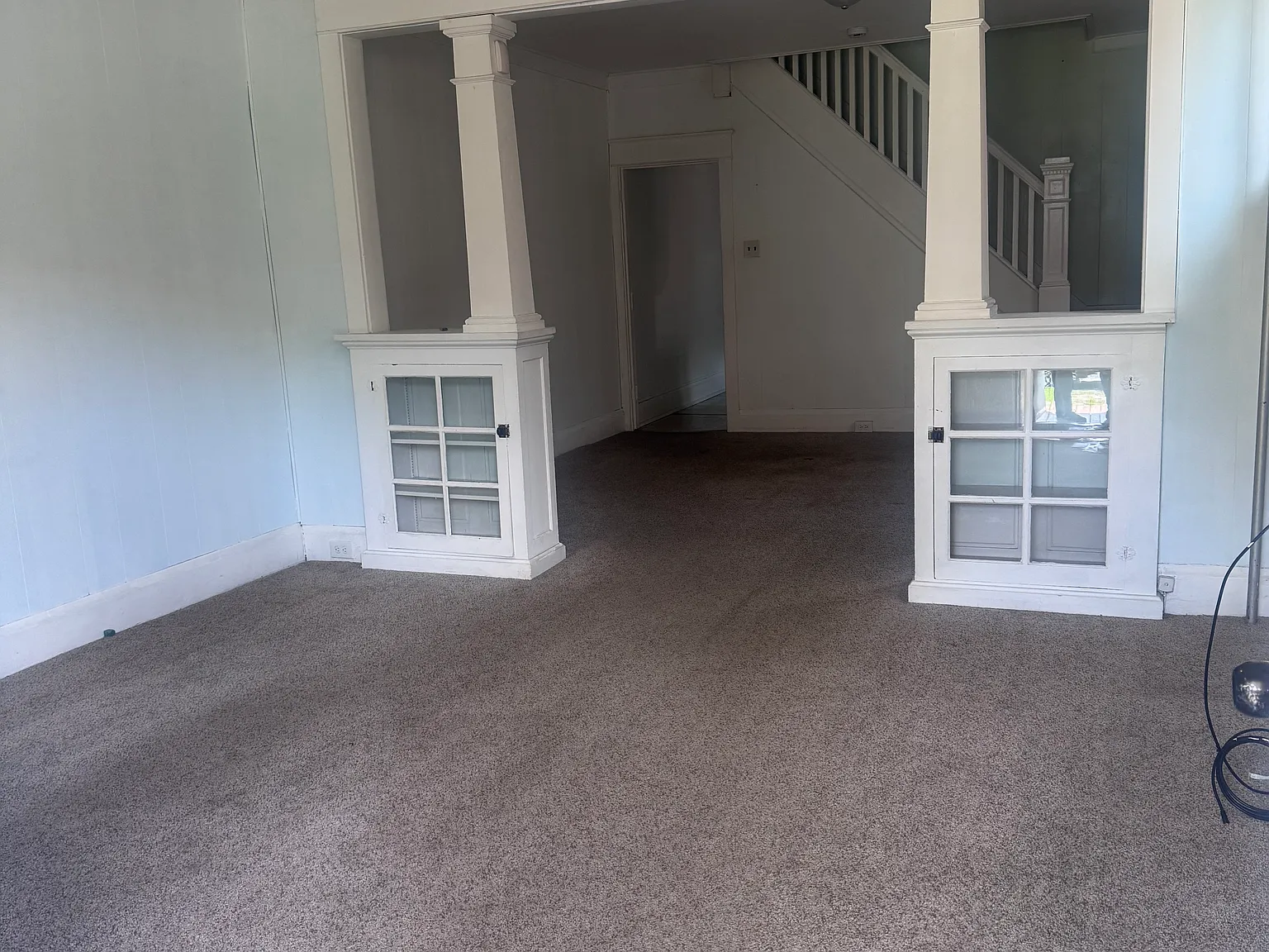 3 bed, 1320 sqft, $1,400 — Photo 2