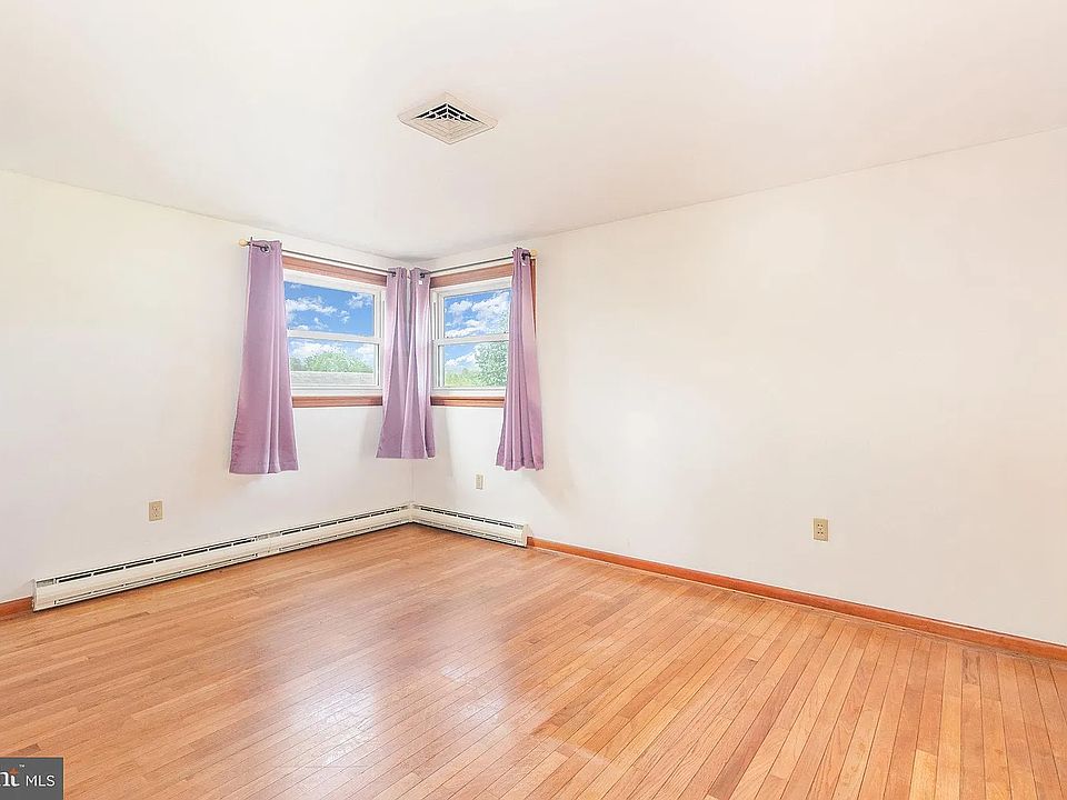 1st image of 5102 Irene Dr #1