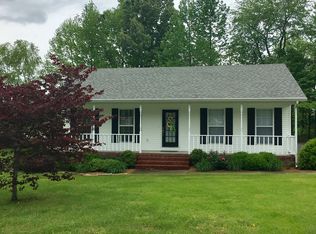 1327 Robinwood Dr, Benton, KY 42025