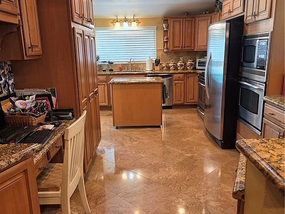 5th image of 9408 True Knoll Dr