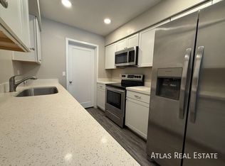 2826 E Capri Cir #3, Mesa, AZ 85204