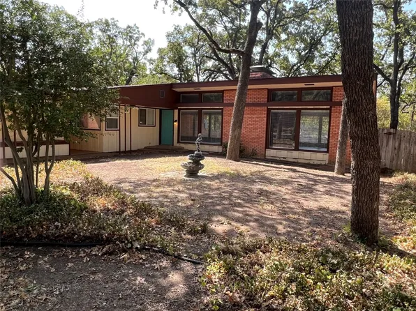 5832 Yolanda Dr, Fort Worth, TX 76112