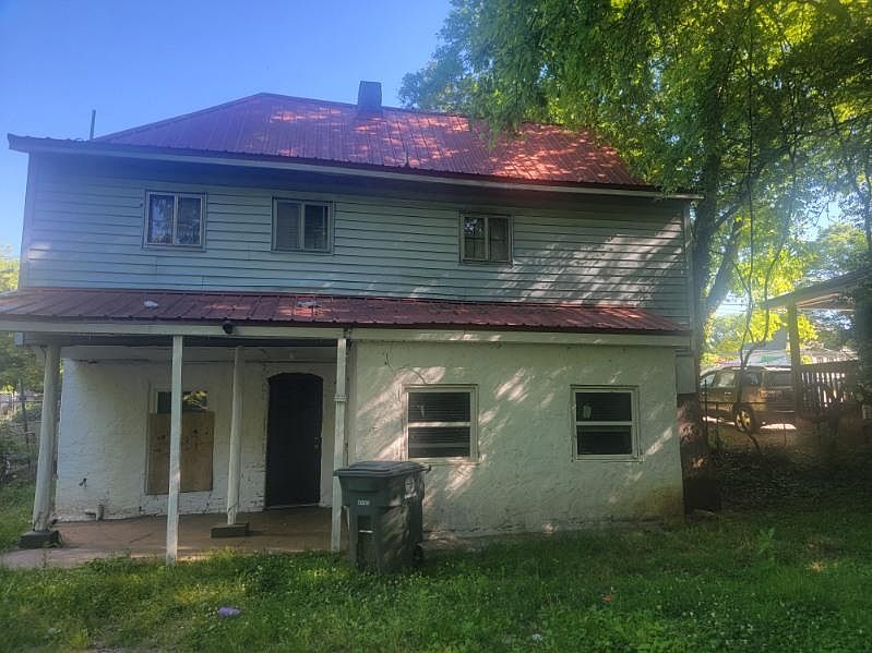 1st image of 2642 Glass St