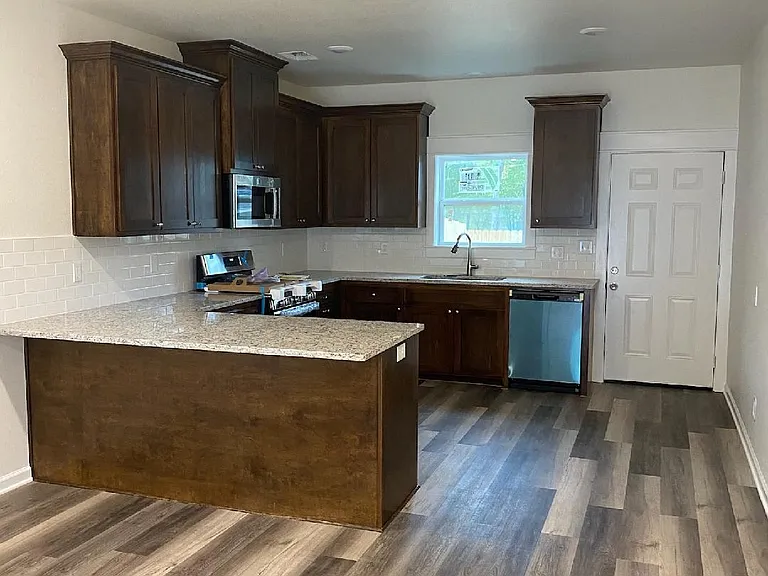 611 N Border Ave #300 — Photo 2