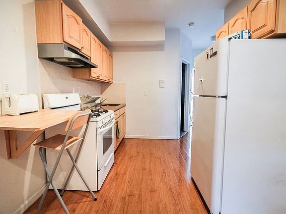 5th image of 30 Driggs Ave #3F