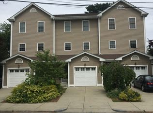 8 Pallas St, Providence, RI 02903