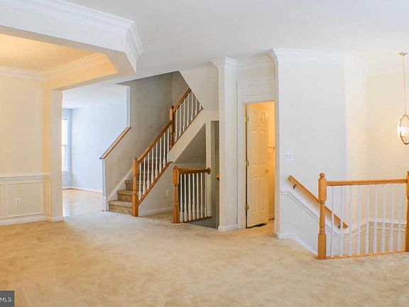 5th image of 20954 Cohasset Ter