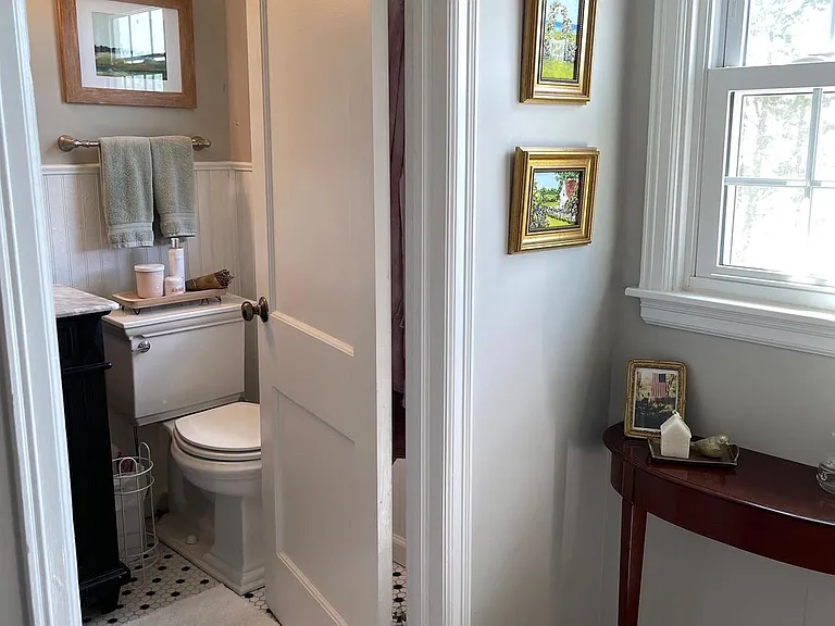 402 Elliger Ave — Photo 21