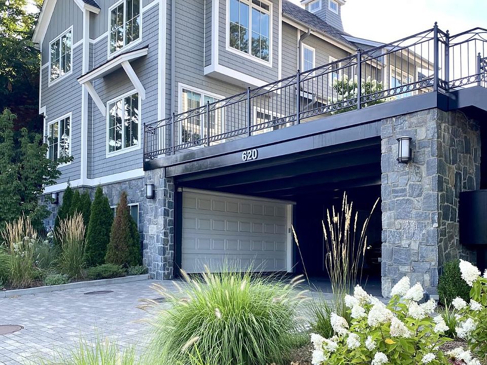 1st image of 620 Rockland Ave #2
