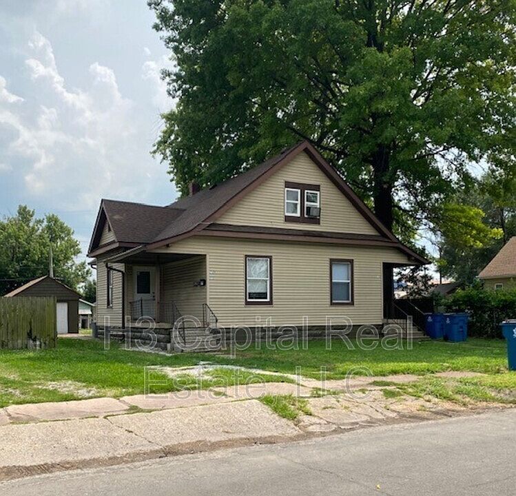 1st image of 2122 Lee Ave #B