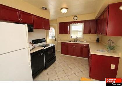 3rd image of 49 N Saint Josephs Ln