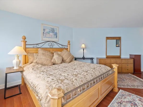 7002 Blvd East image 14 of 22