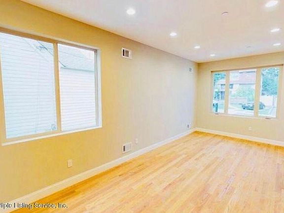 4th image of 8 McKee Ave
