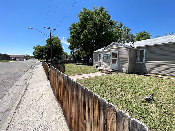 3rd image of 602 N 12th St E