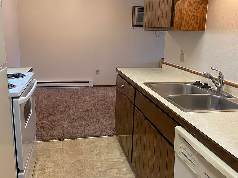 2626 Pacific Dr S — Photo 12