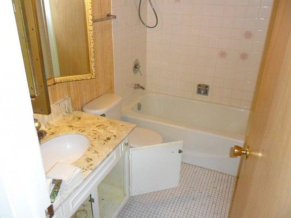 5th image of 7314 Randolph St APT 6C