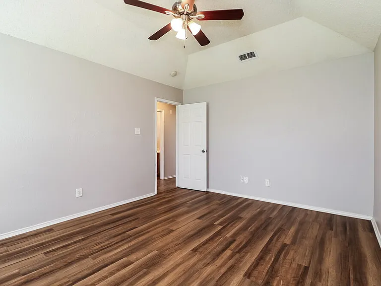 6929 Egan Way — Photo 10