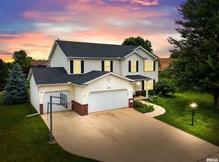 1507 Oak Rdg, Washington, IL 61571