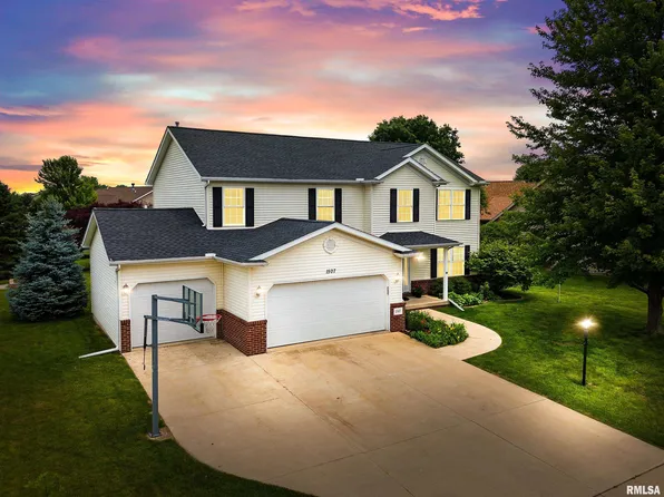 1507 Oak Rdg, Washington, IL 61571