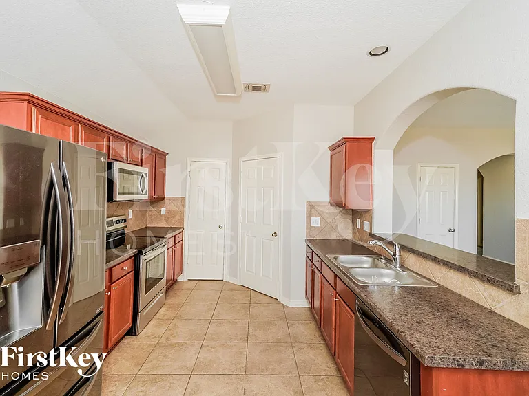 339 Primrose Way — Photo 6