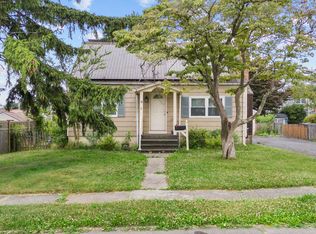 16 Argyle Rd, Milford, CT 06460