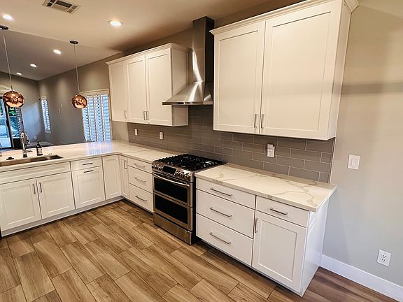 4th image of 3039 N 83rd Pl