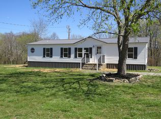 2664 She Boss Rd, Duck River, TN 38454