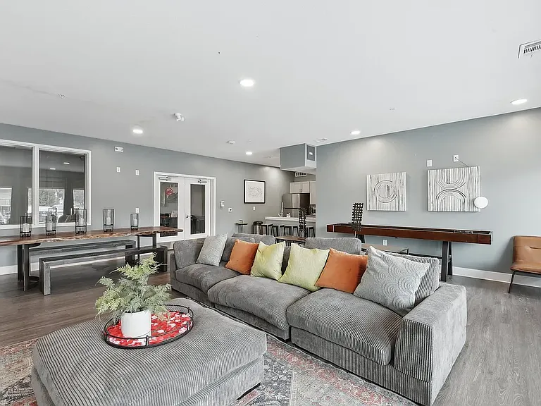 Residences at Hoffman — Photo 19
