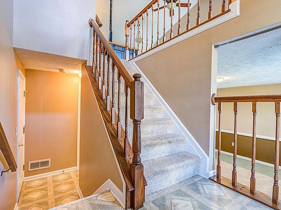 4th image of 9005 Hialeah Dr