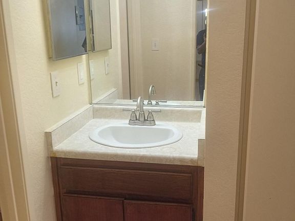 3rd image of 1445 W 227th St #8