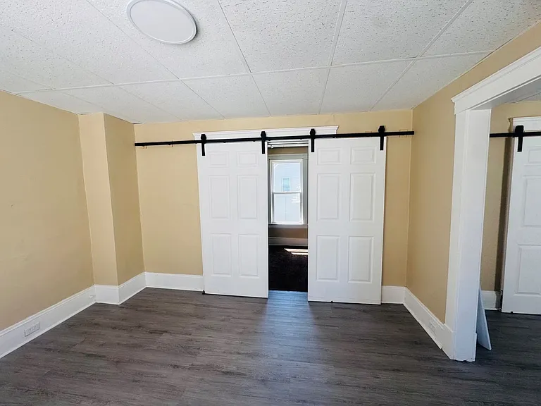 3405 Roehl Ave — Photo 6