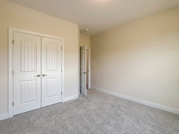 These photos are representative of this floor plan, but all options may not be available in every co